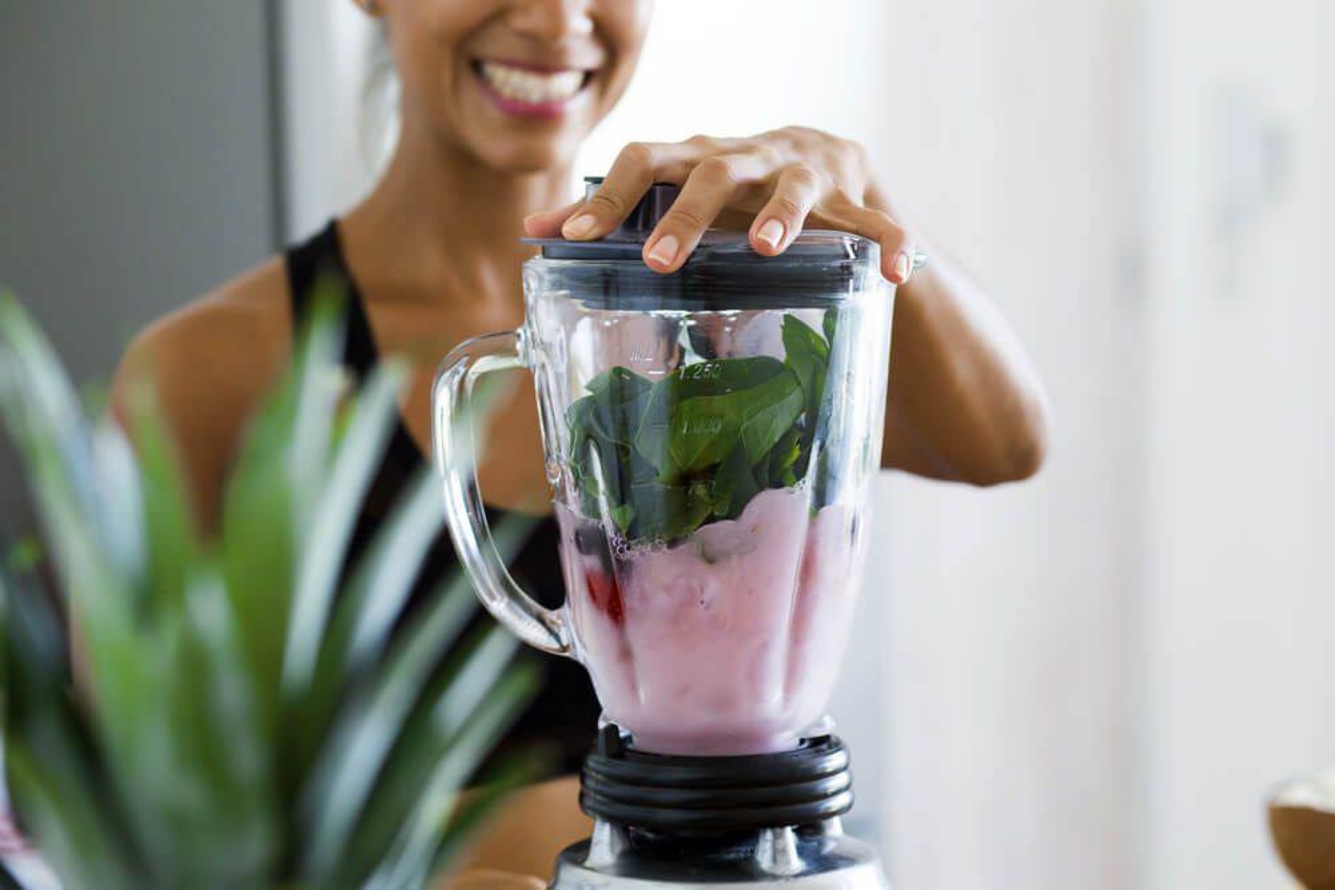 Comienza el día con este licuado balanceado y lleno de nutrientes.