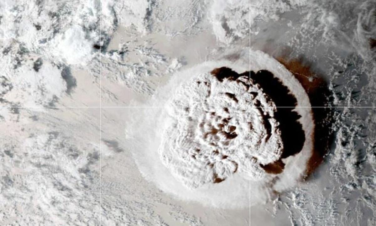 Erupción en Tonga superó más de 100 veces potencia de bomba atómica de Hiroshima: NASA