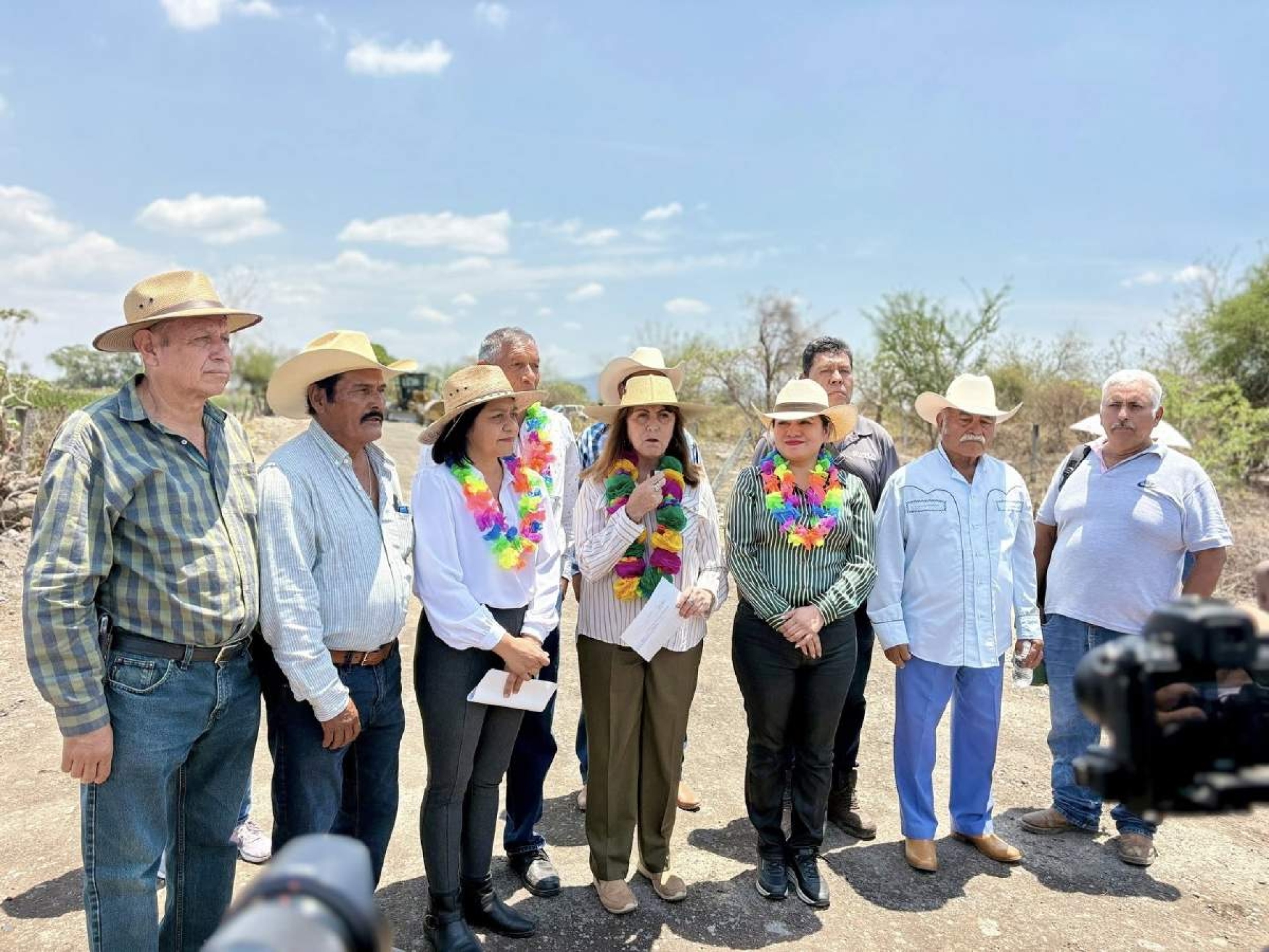 Encabeza Margarita González Saravia gira de trabajo en Ayala
