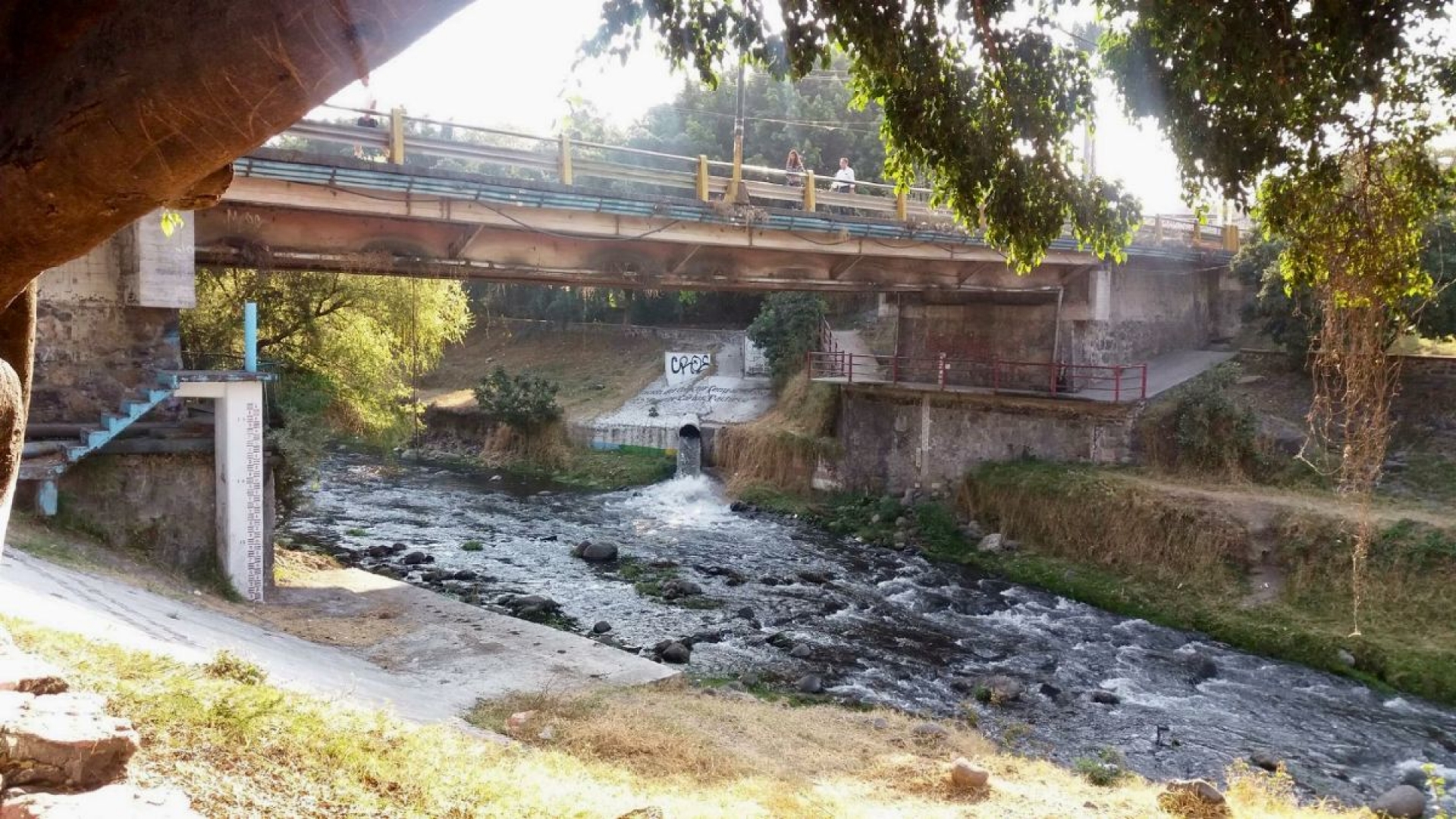 Urgente, revisar a fondo los puentes que cruzan el río Cuautla