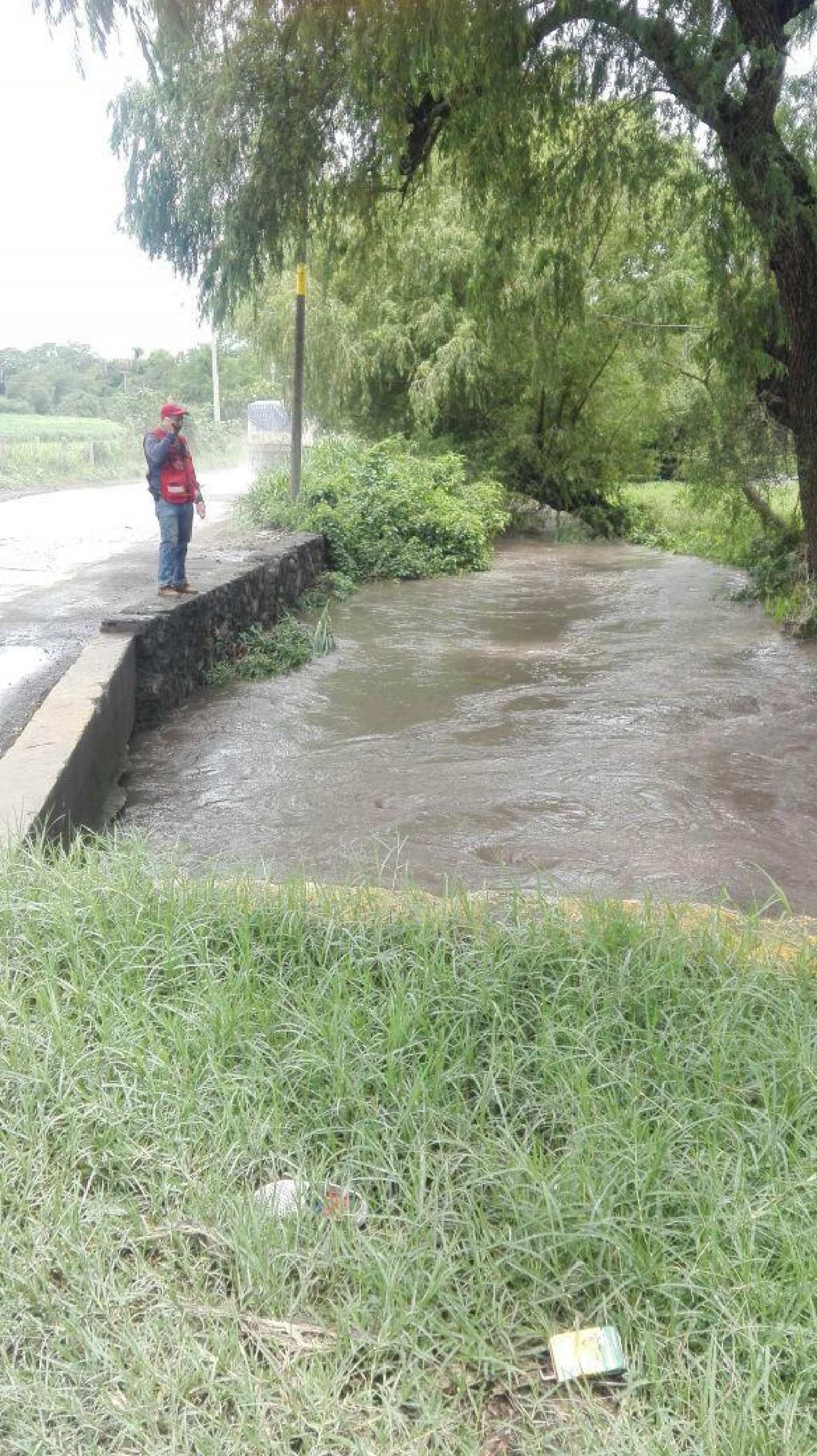 Monitorean ríos y puentes en Tlaltizapán