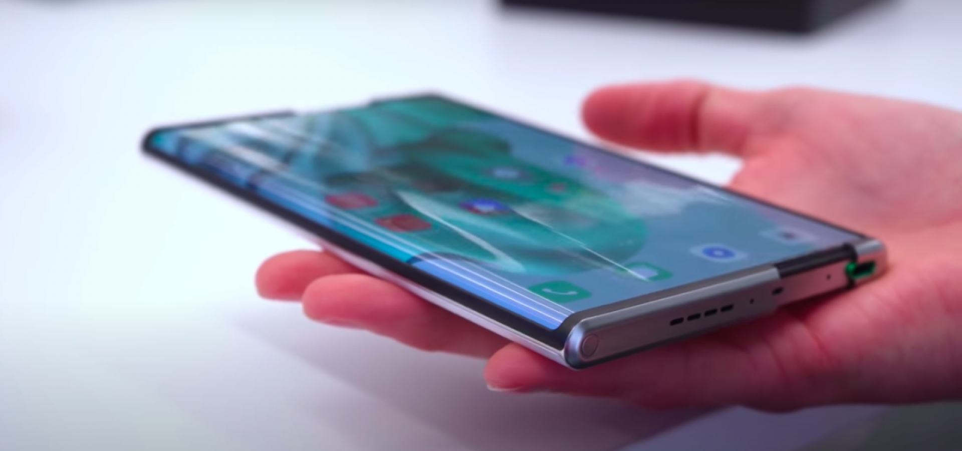 Así funciona el OPPO X 2021 con pantalla enrollable