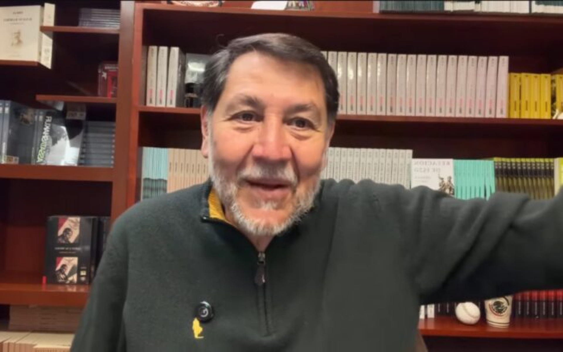 Ordenan a Fernández Noroña eliminar videos contra Grecia Quiroz