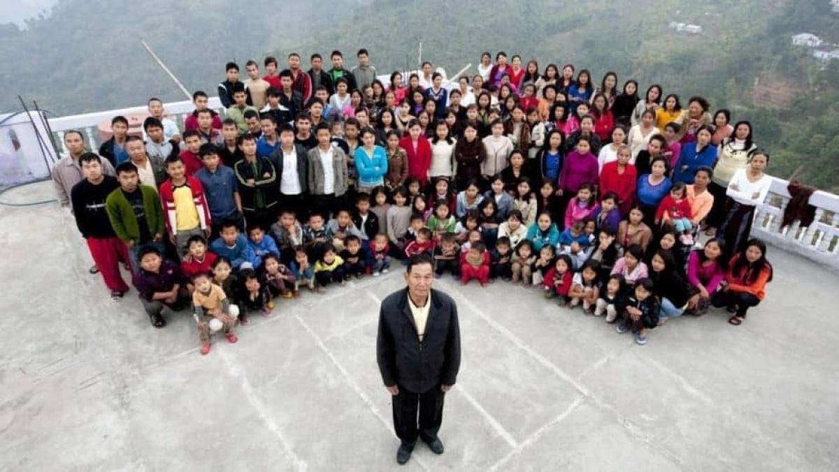 Muere hombre y deja 39 viudas, 94 hijos y 33 nietos