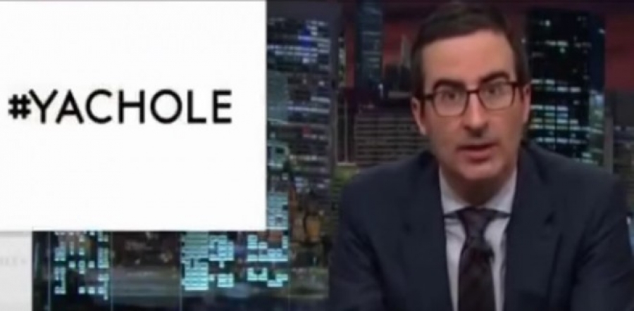 El comediante John Oliver se burla del “Ya chole con tus quejas”
