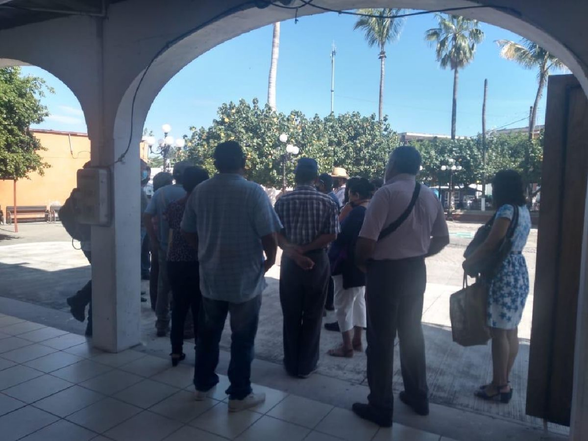Jubilados ixtlecos anuncian protestas en la presidencia municipal