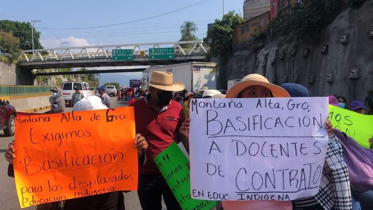 Profesores guerrerenses provocaron el caos en el paso exprés