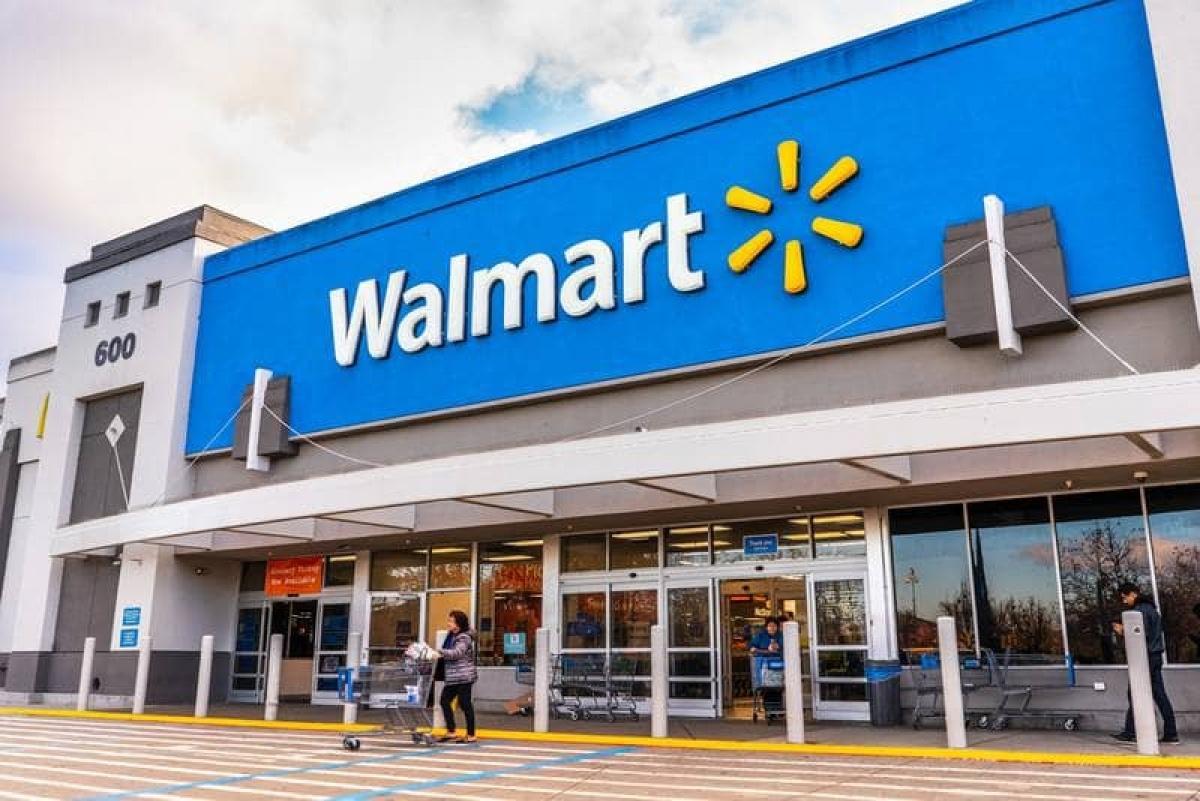 Adultos mayores podrán volver a ser "empacadores" en Walmart