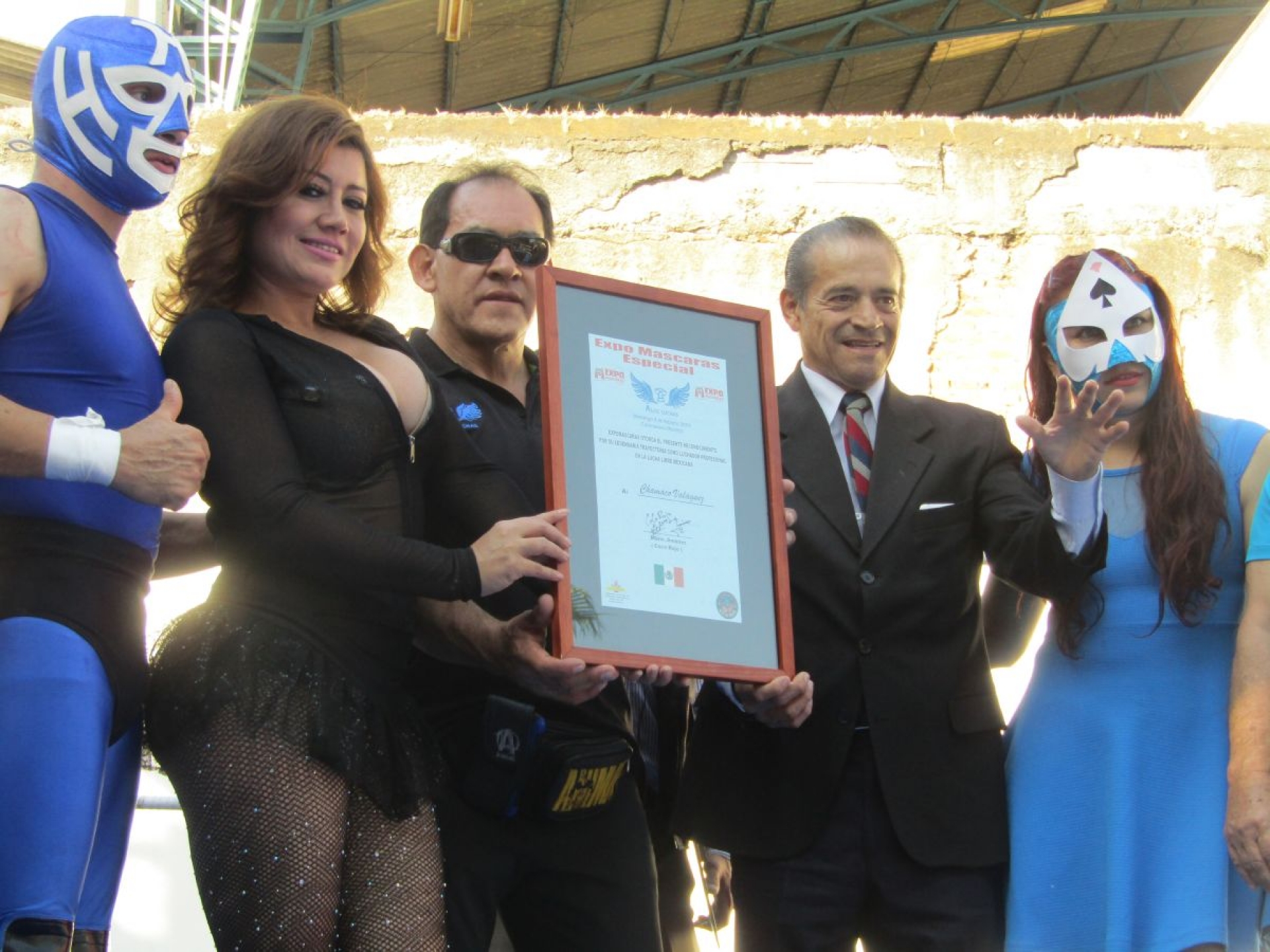 Rinden merecido homenaje a Xavier “Chamaco” Valaguez