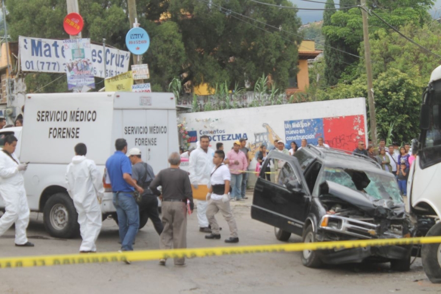 Un muerto y cuatro heridos, saldo de un choque en Ahuatepec
