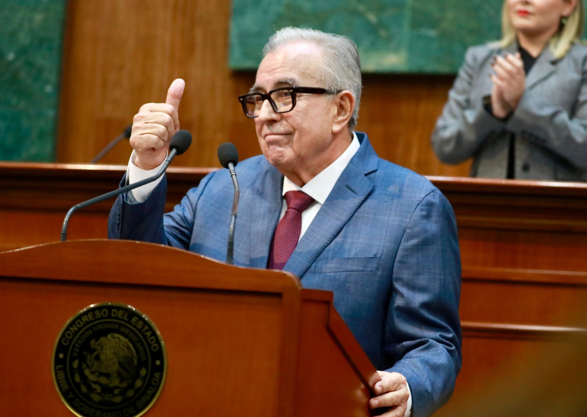 '¿Con cuántas firmas se va, gobernador?', colectivo en Sinaloa reta a Rocha Moya