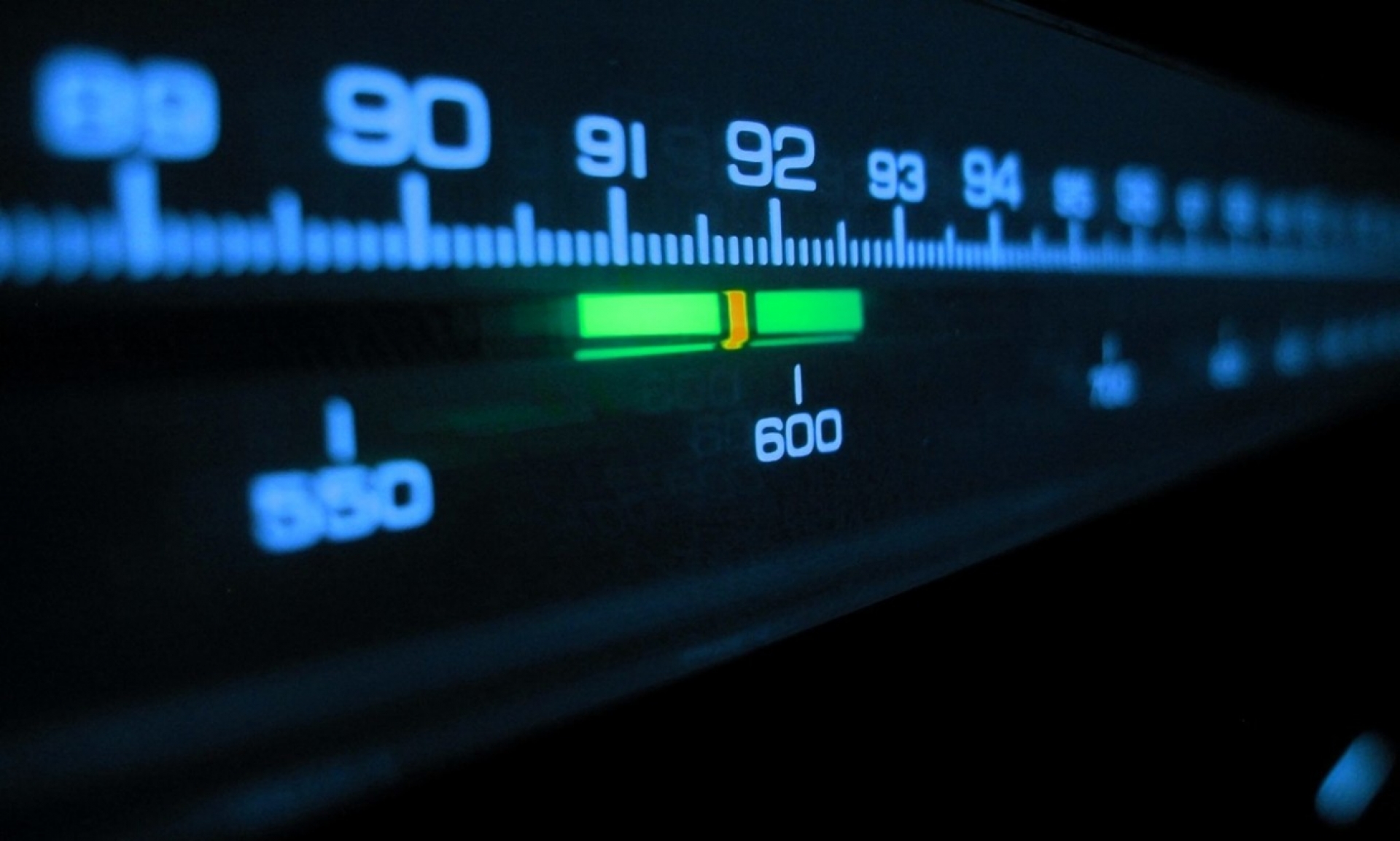 Qué es NextRadio y cómo usarlo en México para tener radio FM en mi smartphone
