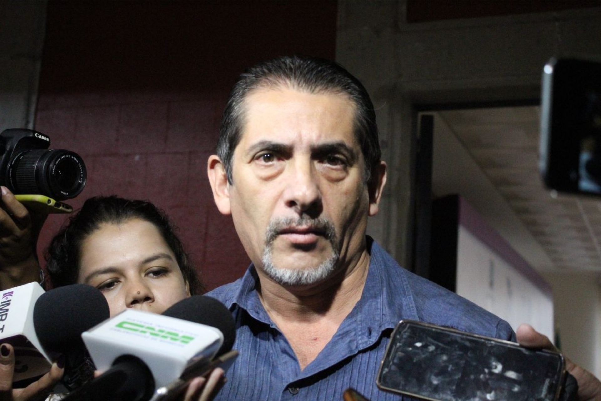 Atacan desabasto de vacunas