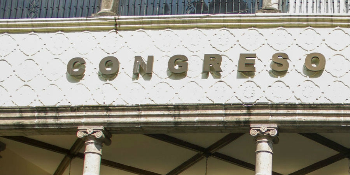 El edificio del Congreso ya es inutilizable