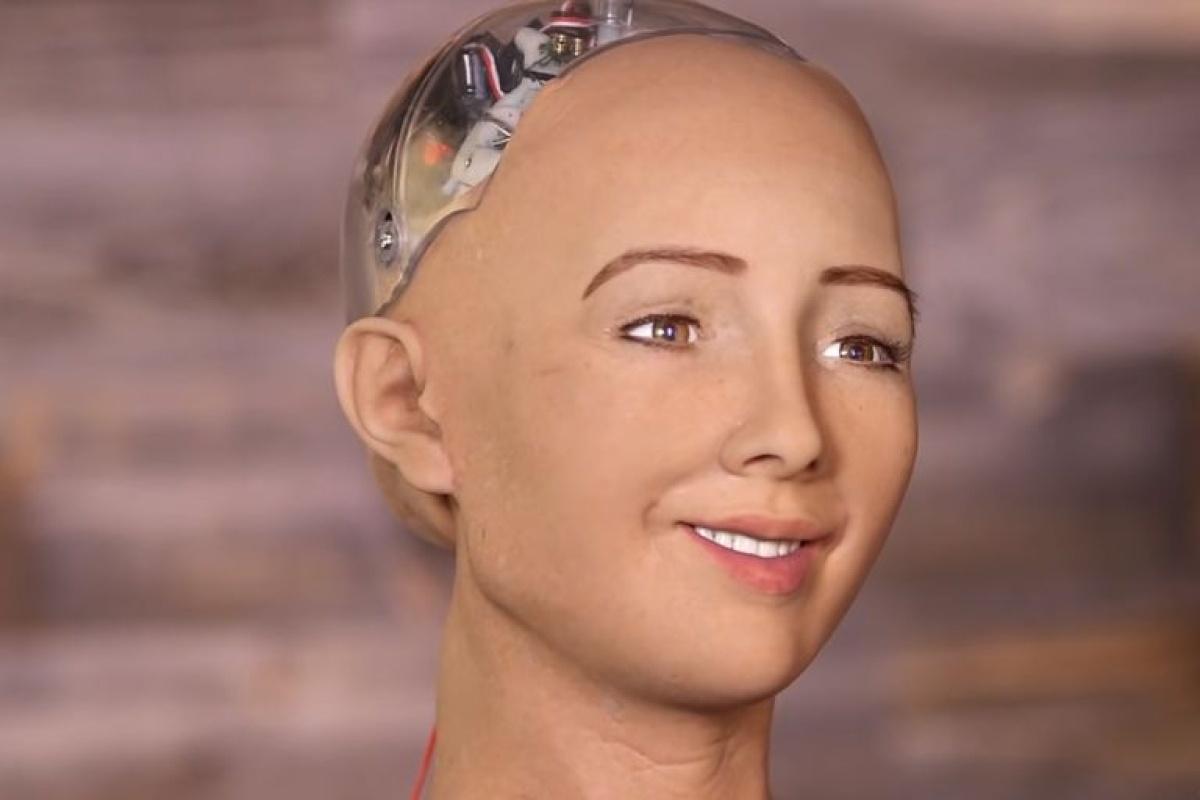 Sophia, la androide humana, dice que quiere tener un bebé