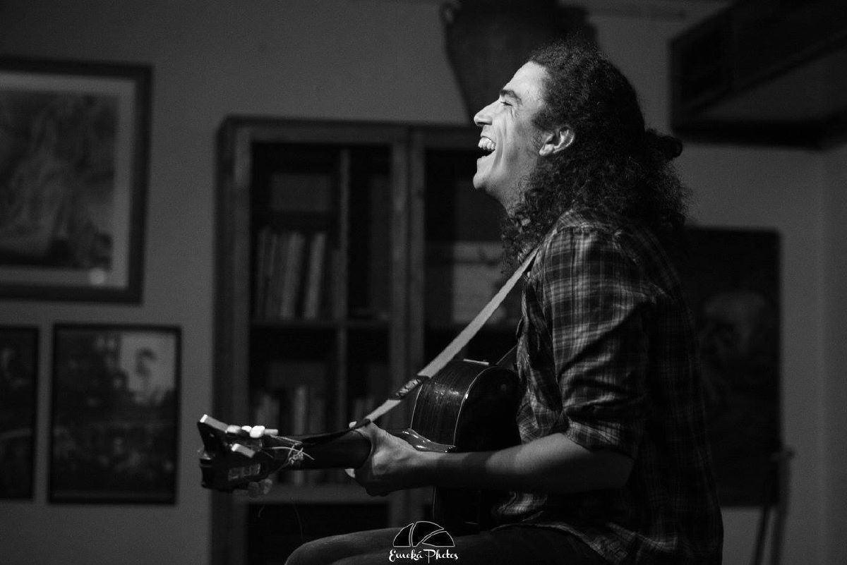 Mr. Kilombo llega con su ritmo a “La Madriguera TV”