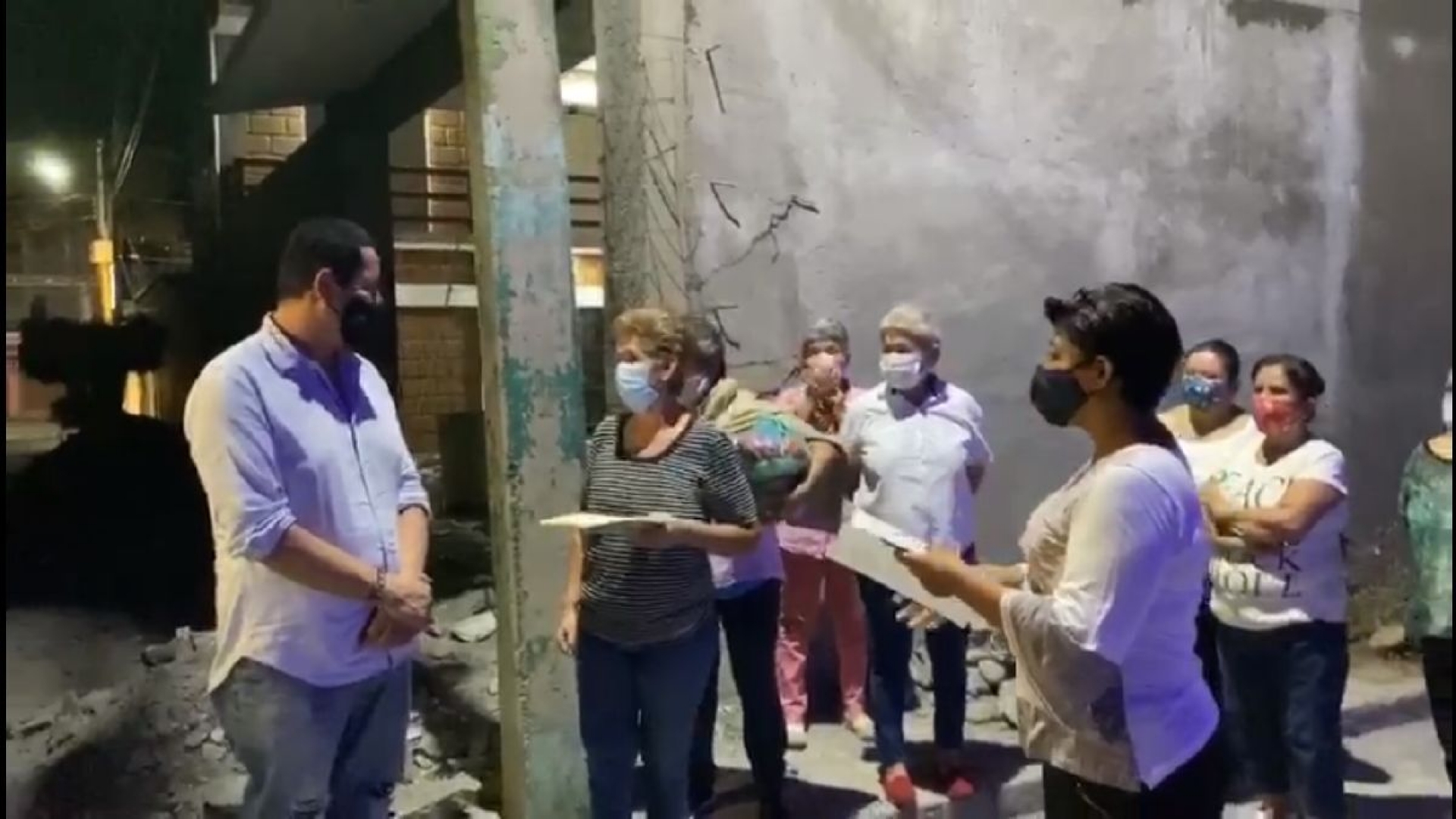 Entregan alarma vecinal a colonia de Jojutla