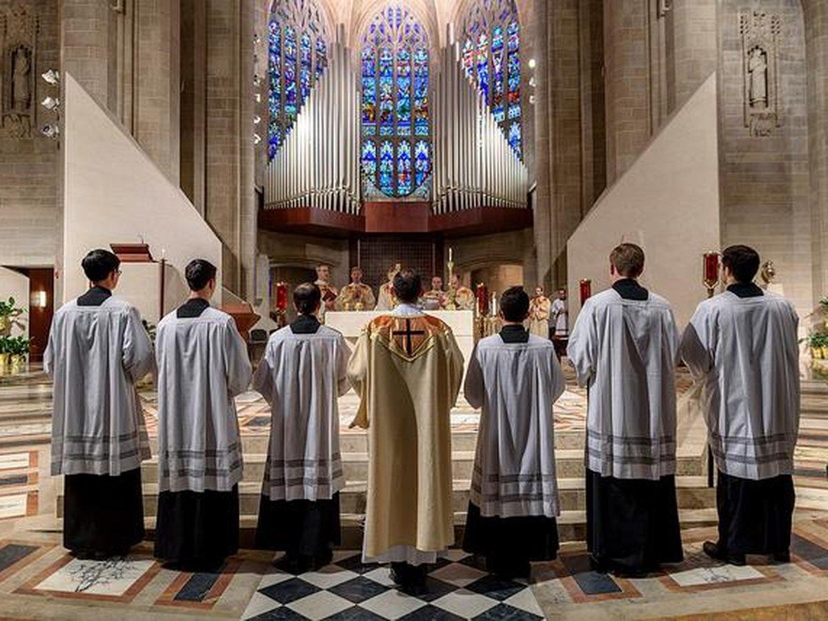 Legionarios de Cristo revelan a 27 sacerdotes pederastas