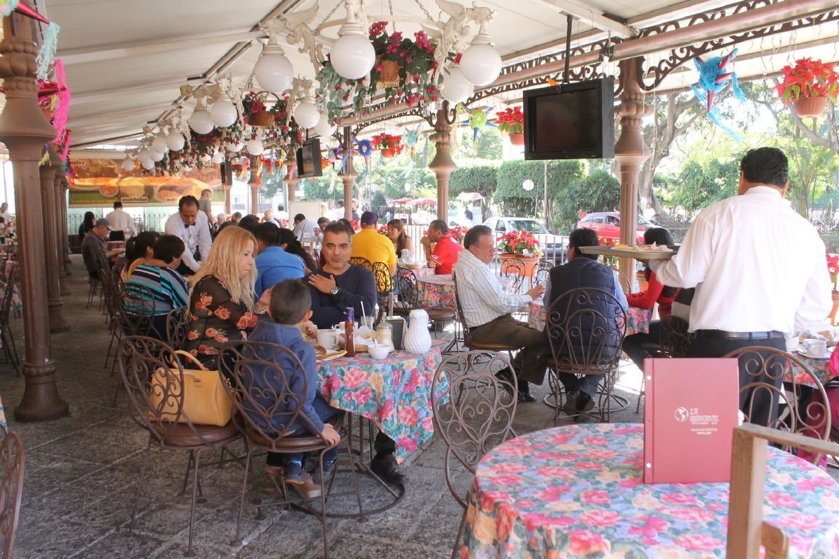Los restauranteros esperan el fin de año un repunte en sus ventas