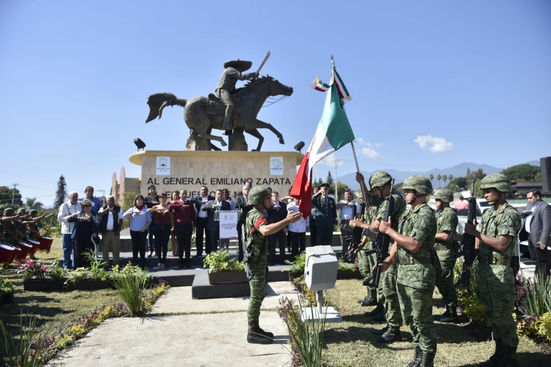 Inauguran nueva ubicación de estatua ecuestre del general Emiliano Zapata