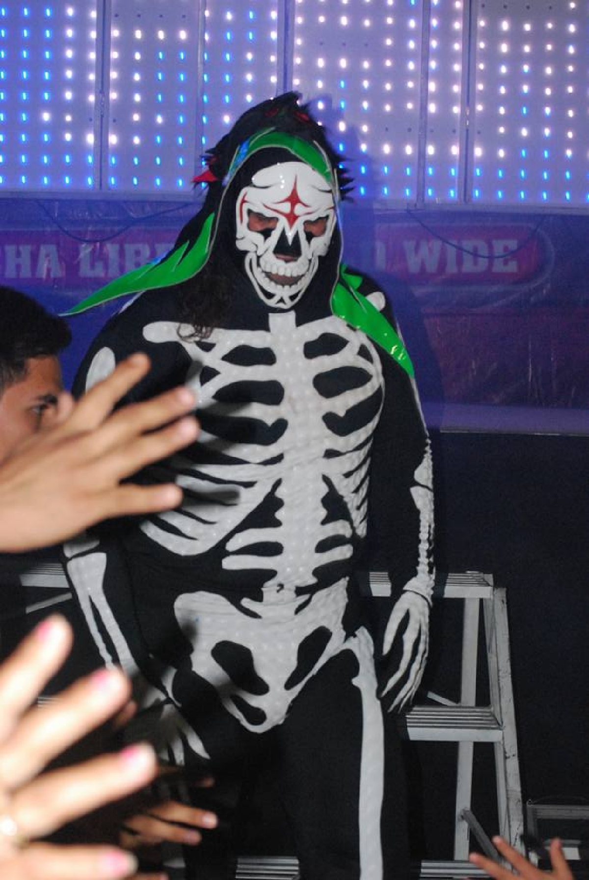 La Parka se va agradecida con la afición de Morelos
