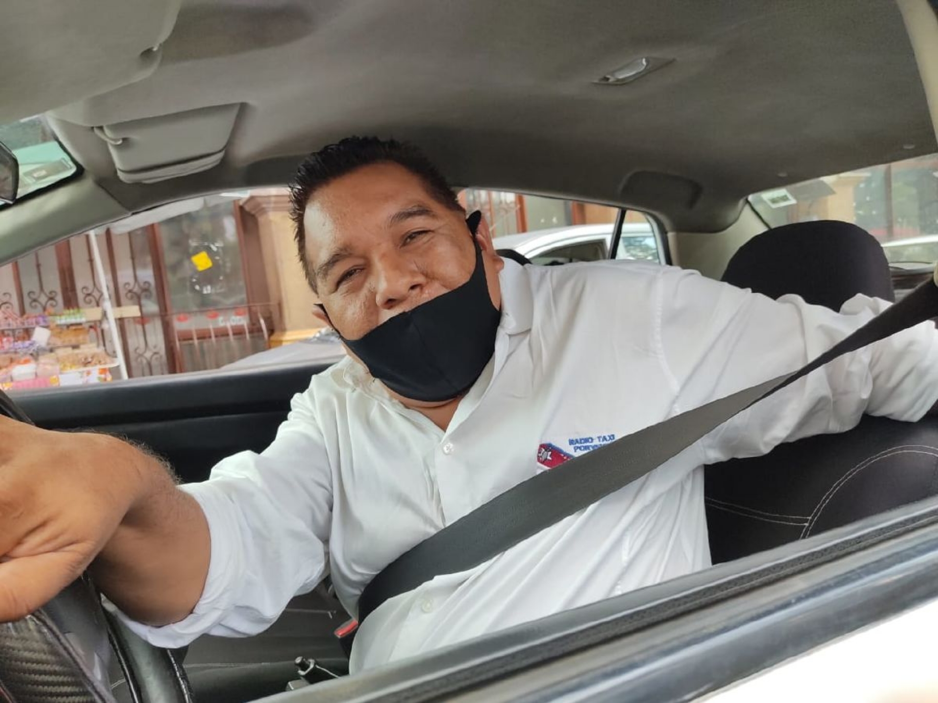 Trabaja 17 horas todos los días