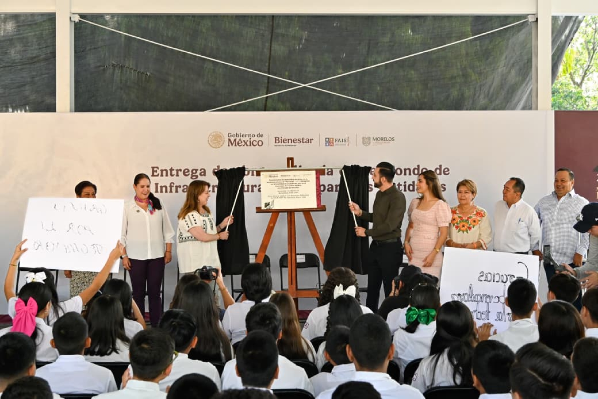 Mejora Gobierno de Morelos infraestructura educativa y acceso al agua en Coatlán del Río y Coatetelco