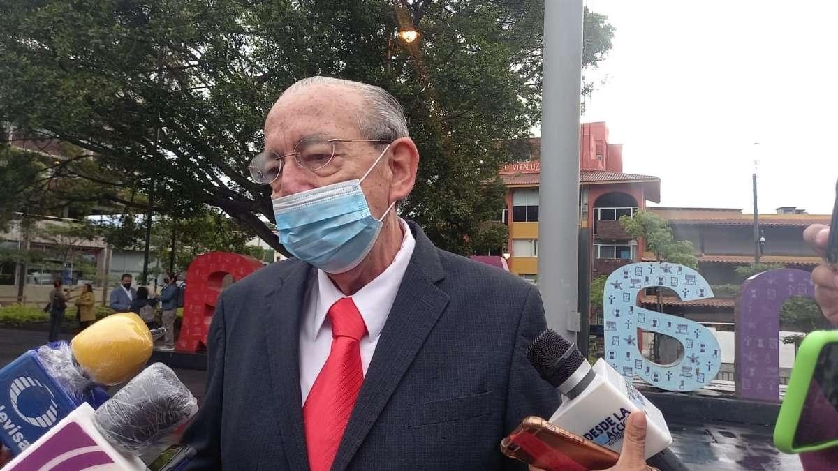 Analizan suspender clases en tres planteles