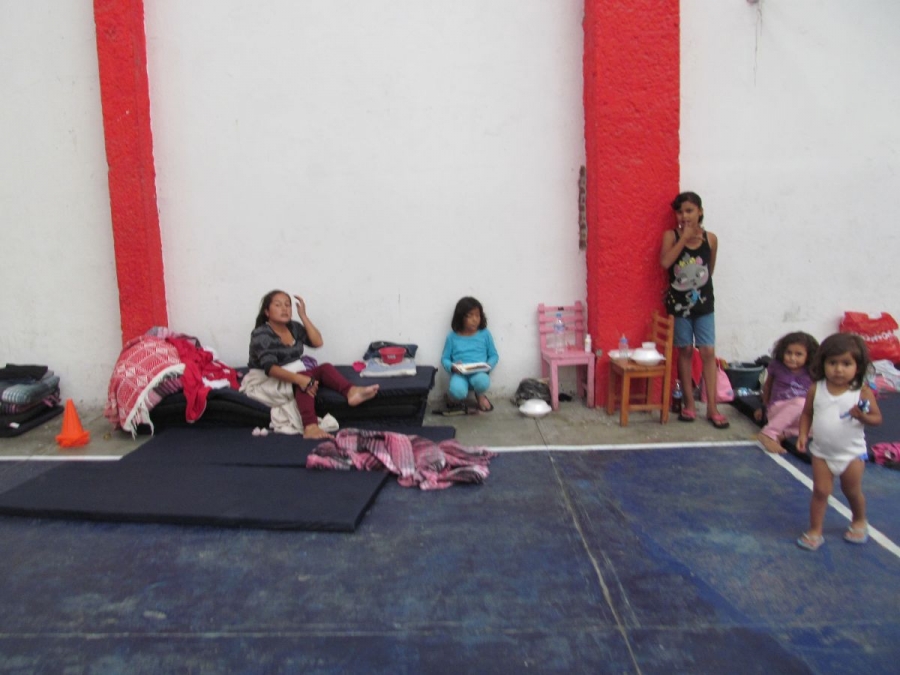 Damnificados por lluvias en Puente de Ixtla regresan a sus domicilios