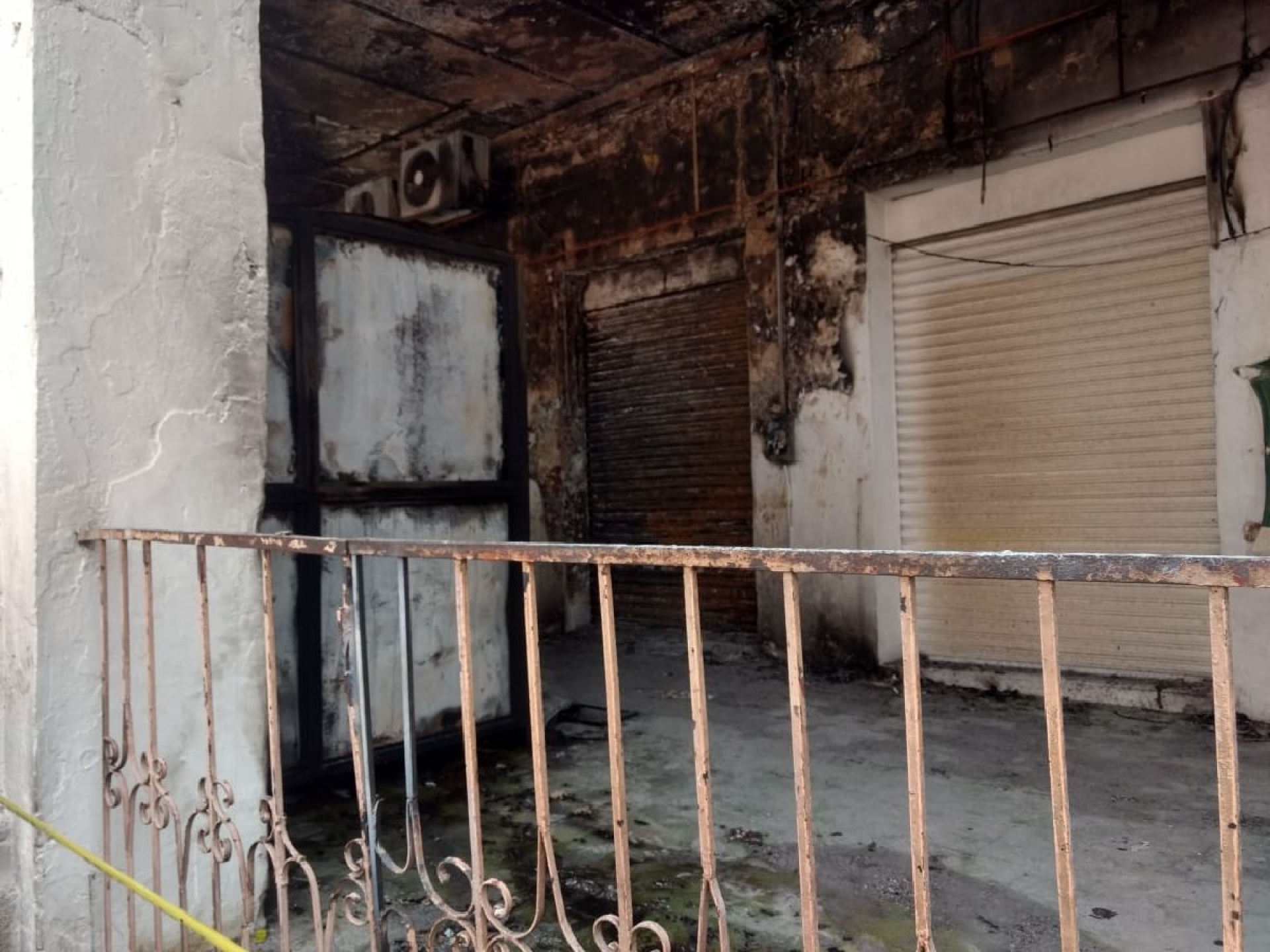Se registra incendio en plaza comercial de Yautepec