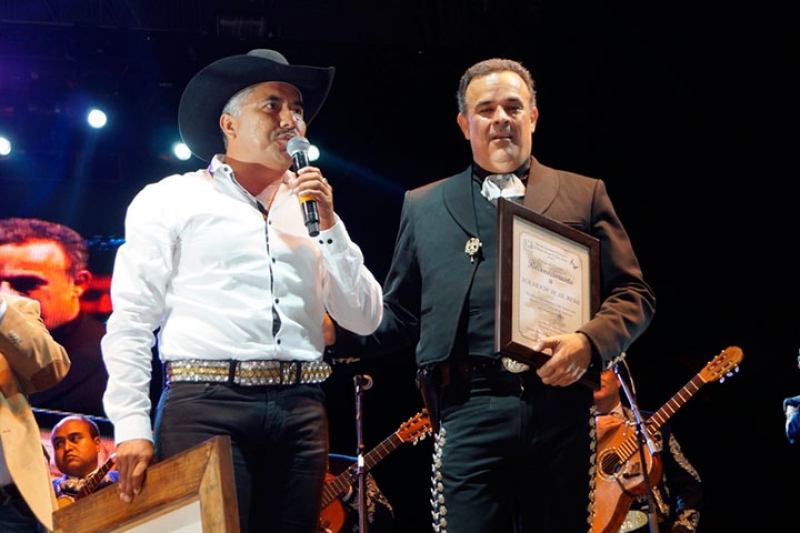 Se presentó Fernando de la Mora en Segunda Fiesta Nacional Zapata 2014