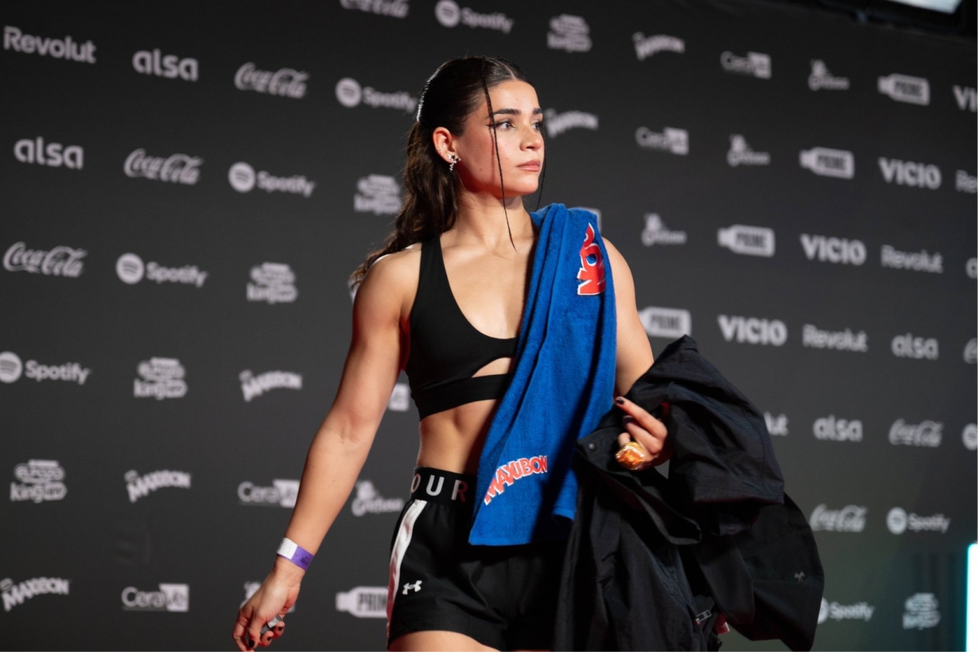 ¿Quién es Alana Flores? la consagrada como tricampeona de La Velada del Año V