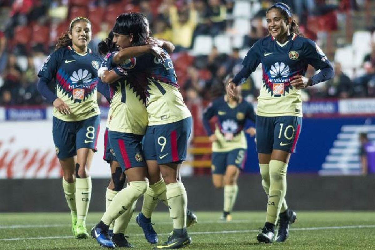 Lucero Cuevas se luce en la frontera