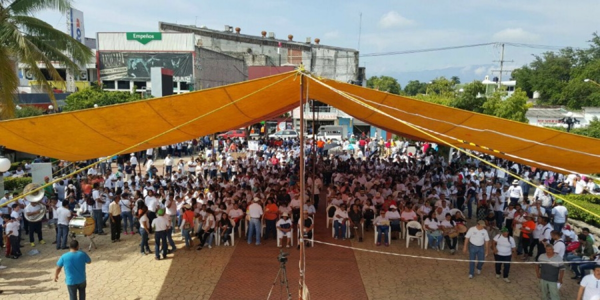 Manifestantes se concentraron en la plaza municipal de Jojutla