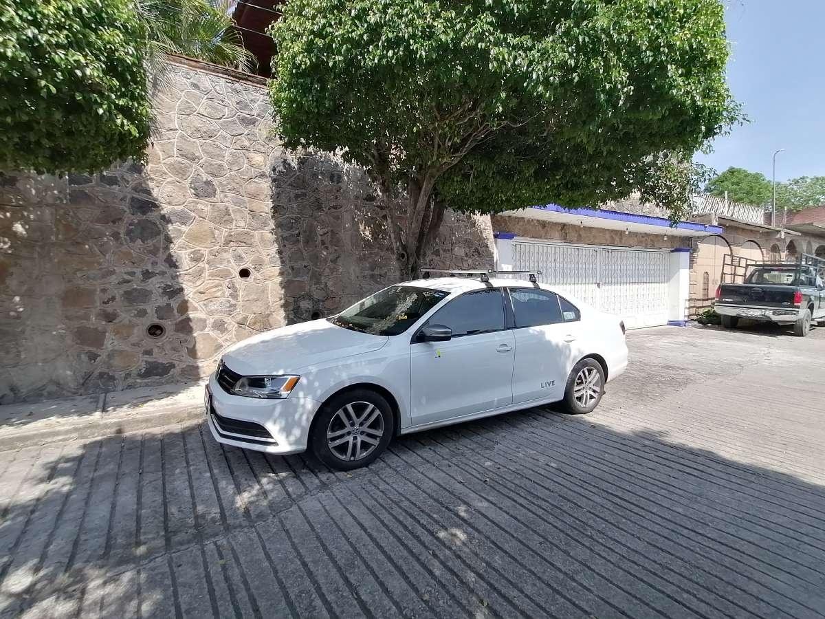 Disparan sobre un auto estacionado afuera de la casa de un candidato