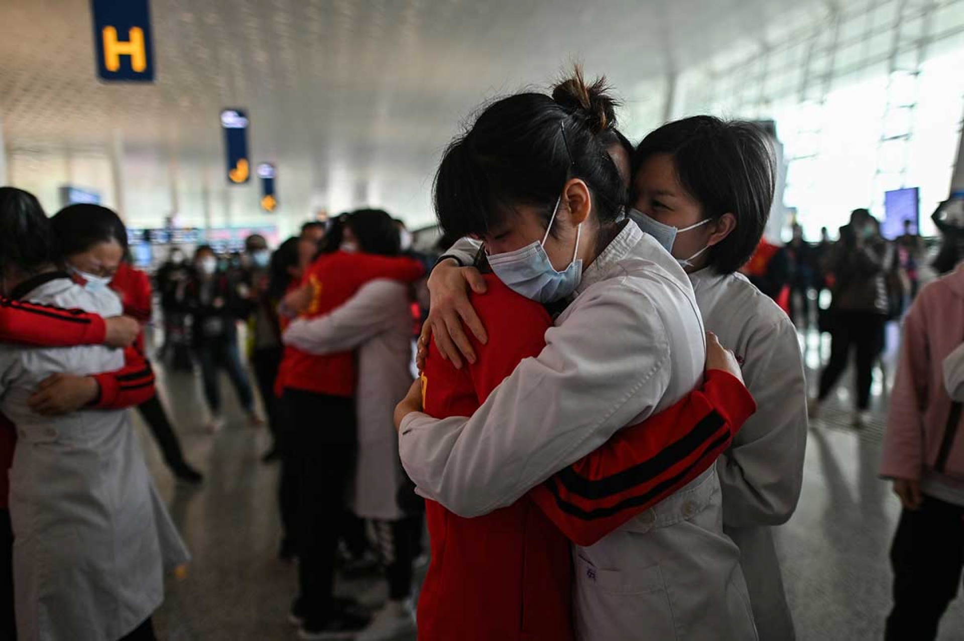 ¡Sí se puede! Así celebraron en Wuhan por fin de confinamiento