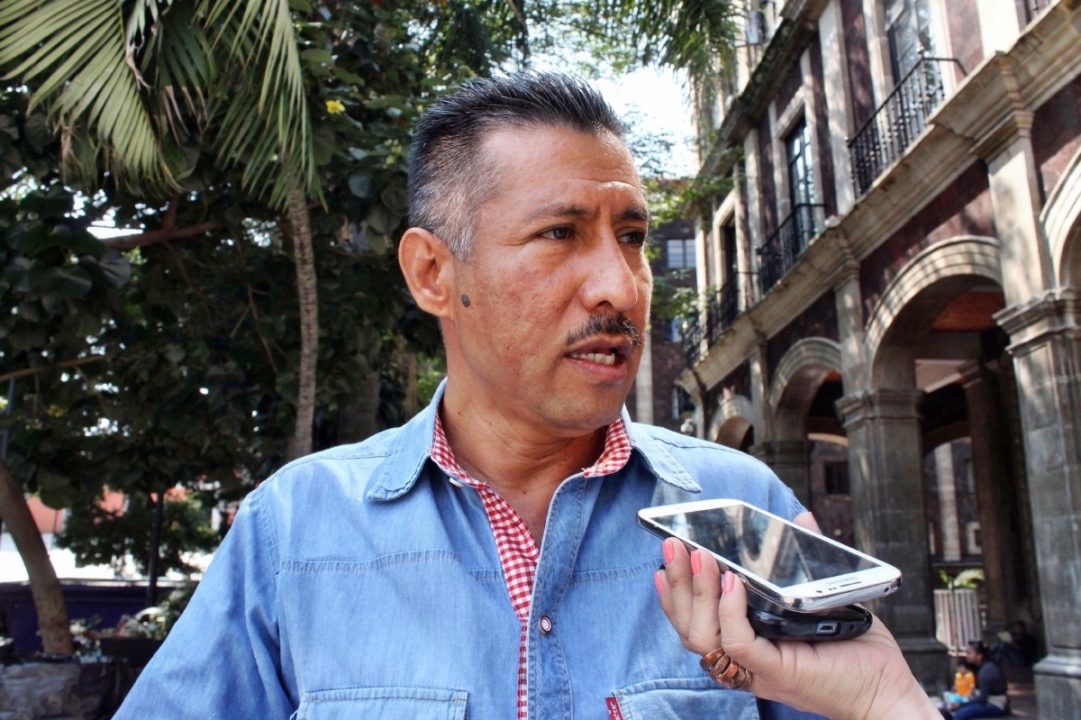 Denuncian cambios irregulares de centro de trabajo y horarios a trabajadores de la educación