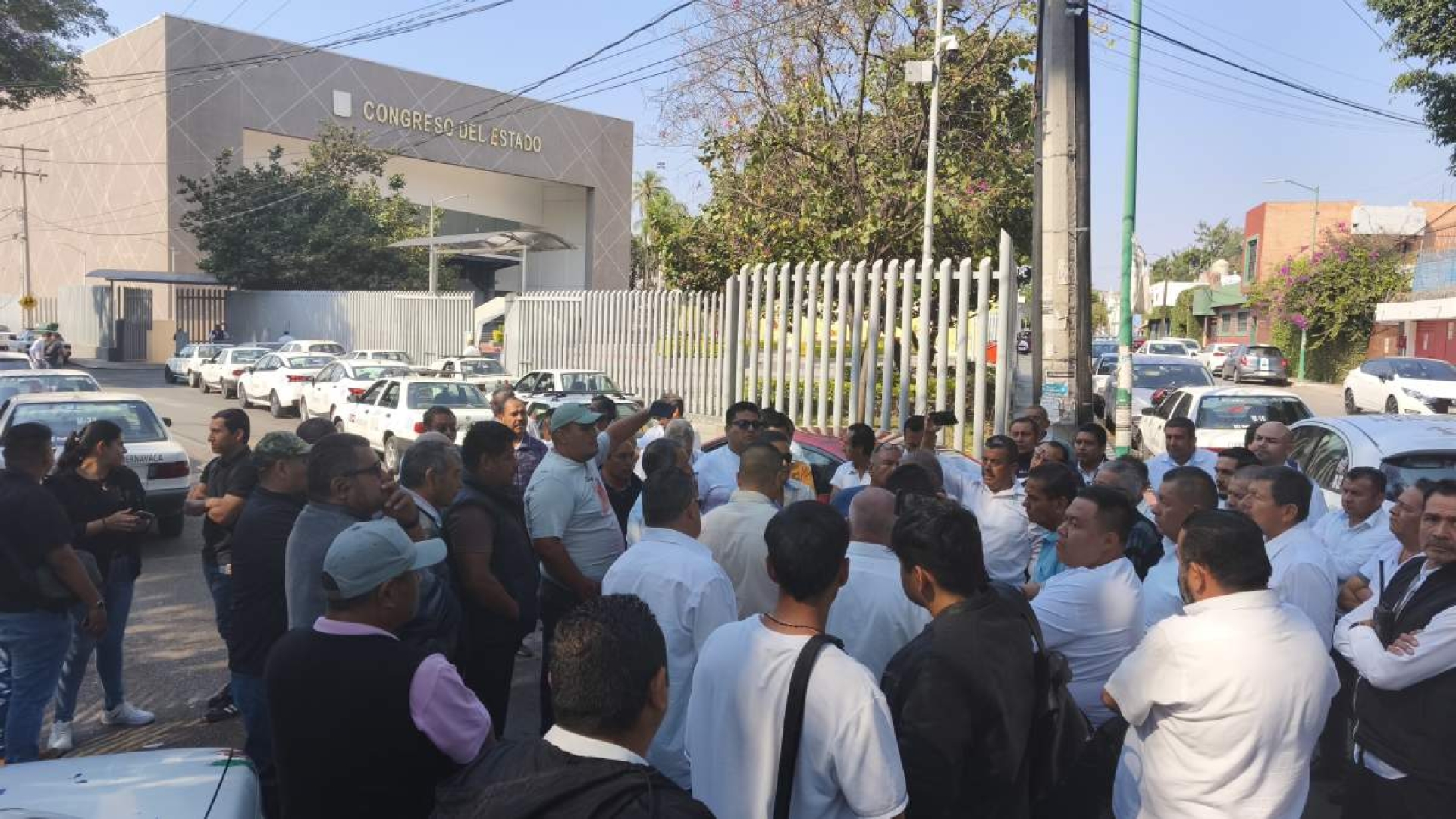 División entre organizaciones de taxistas