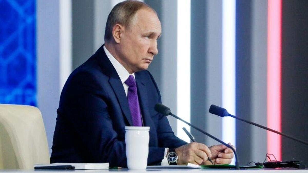 El Kremlin arremete contra "traidores" que dan la espalda a Rusia en "tiempos difíciles"