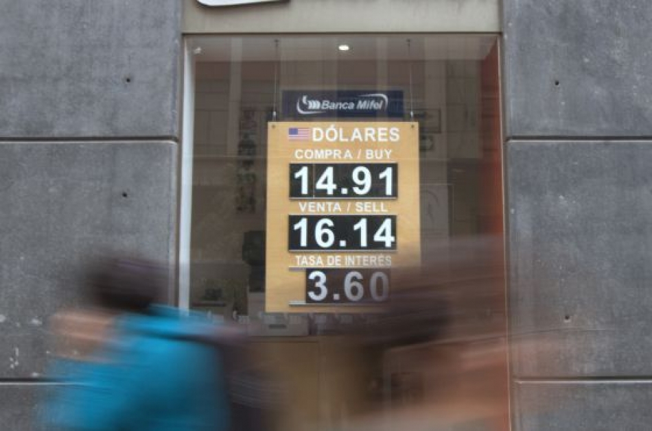 Cinco razones por las que la subida del dólar afecta a México