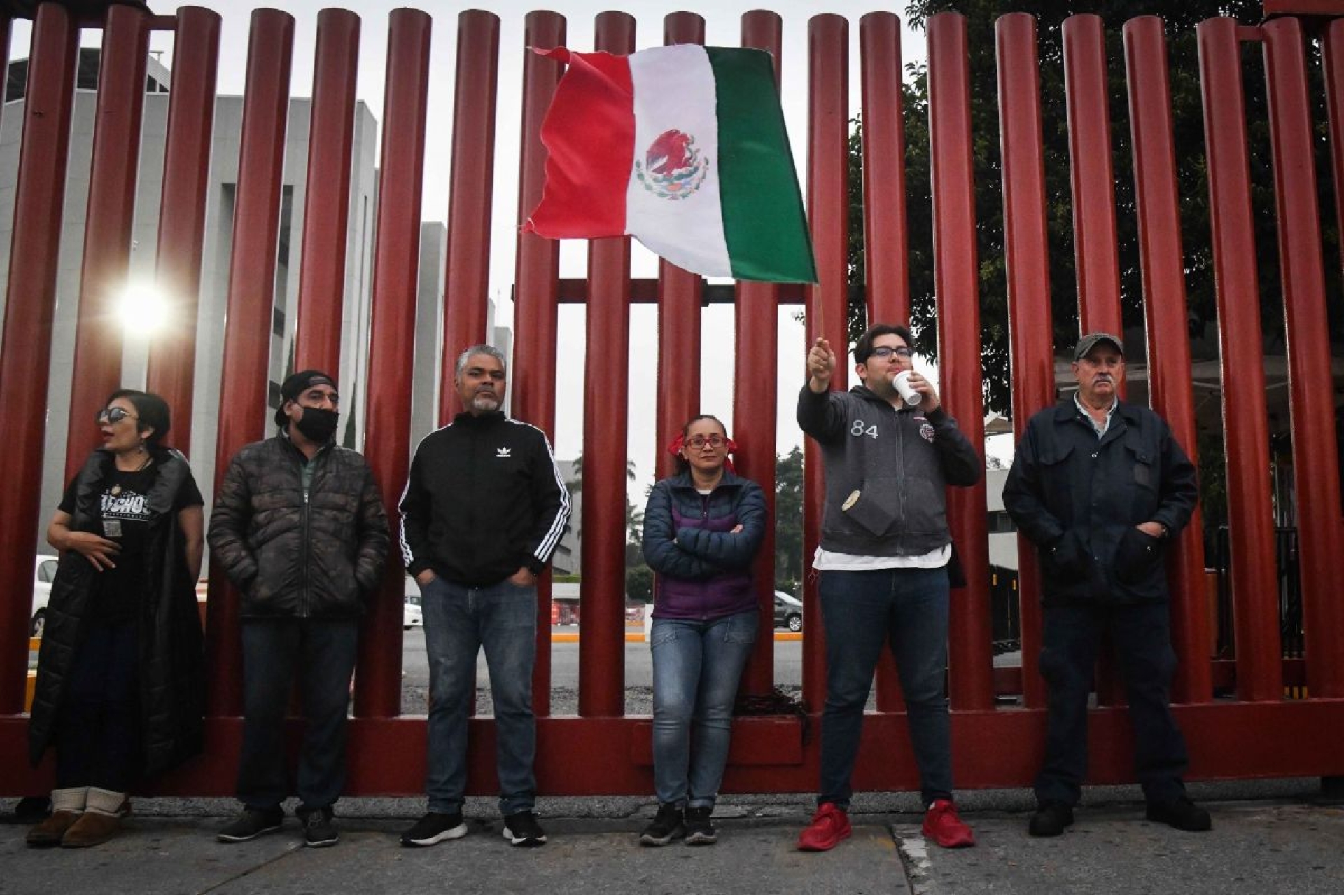 Bloquean Cámara de Diputados por reforma judicial; Morena plantea sede alterna para debate