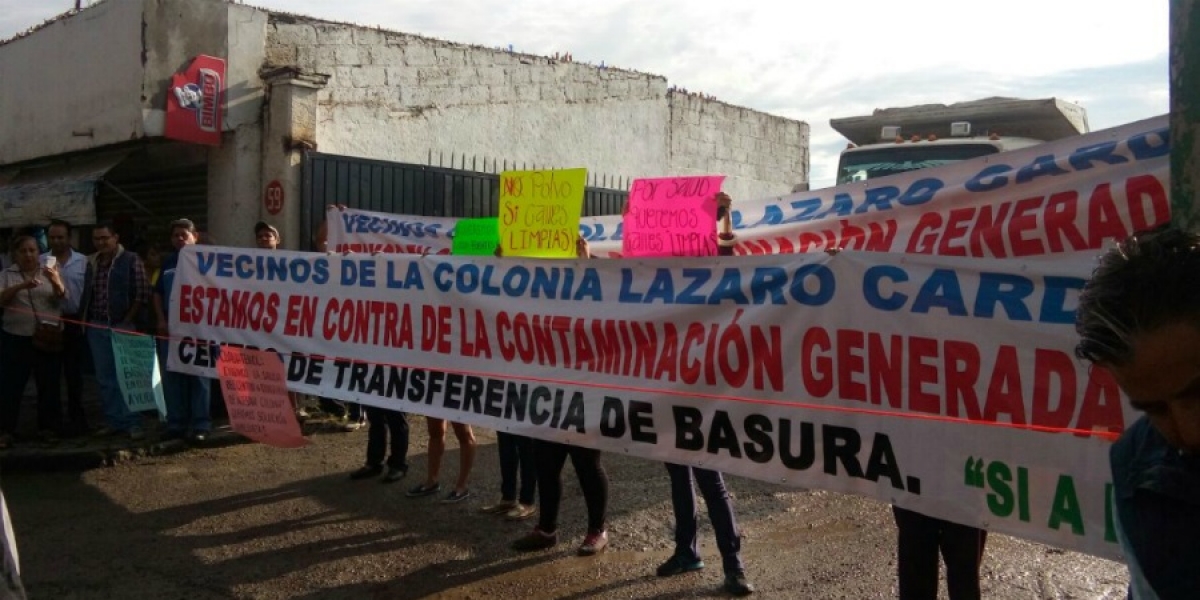 Se manifiestan vecinos de la colonia Lázaro Cárdenas; bloquearon centro de transferencia