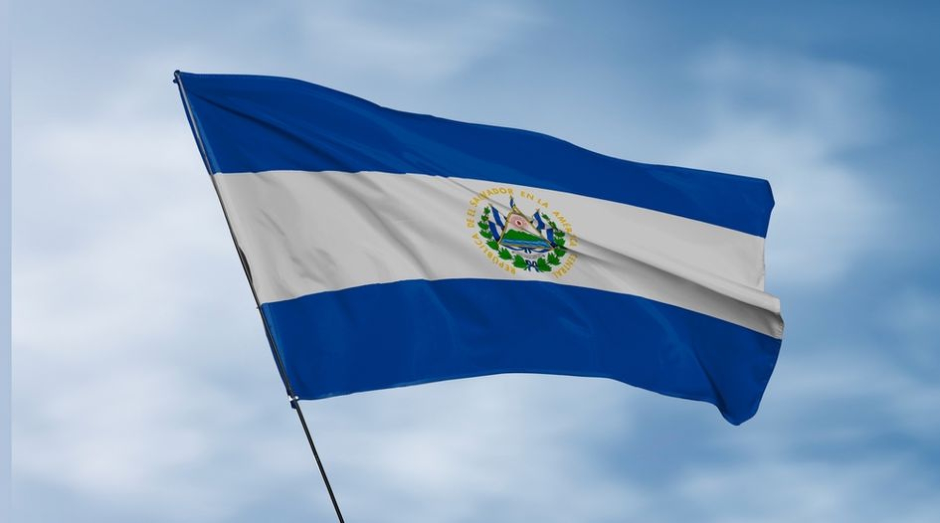 El Salvador avala cadena perpetua para homicidas, violadores y terroristas