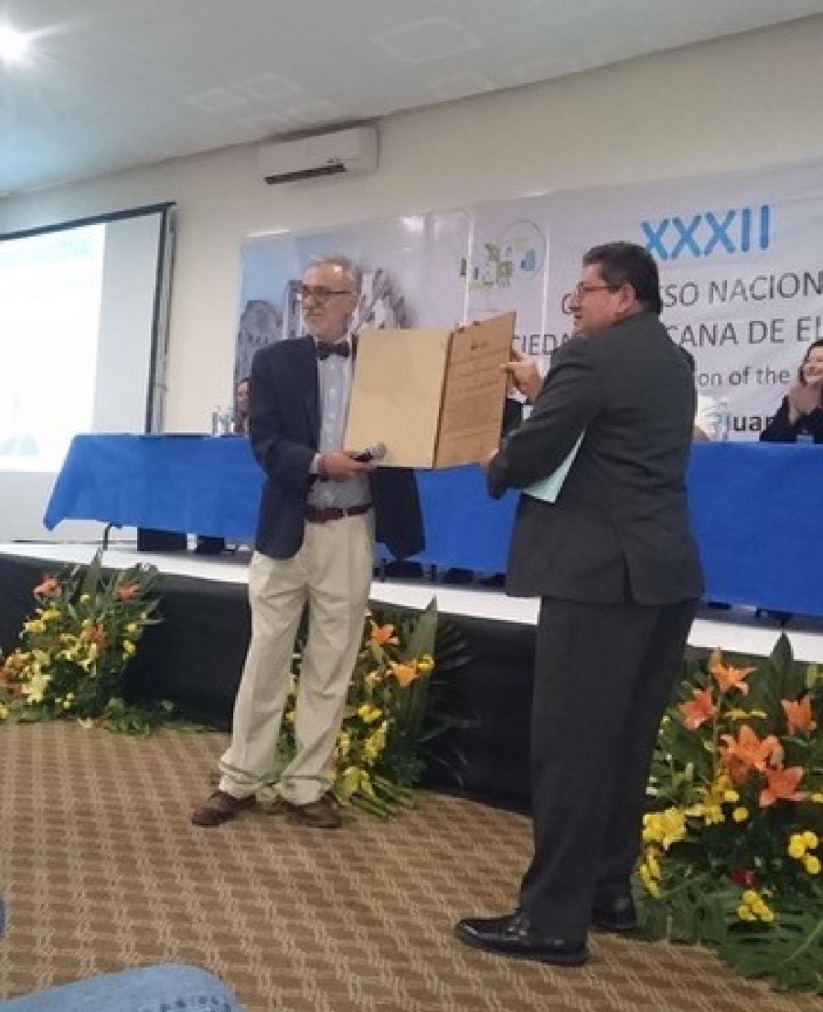 Recibe investigador de la UAEM premio nacional de la Sociedad Mexicana de Electroquímica