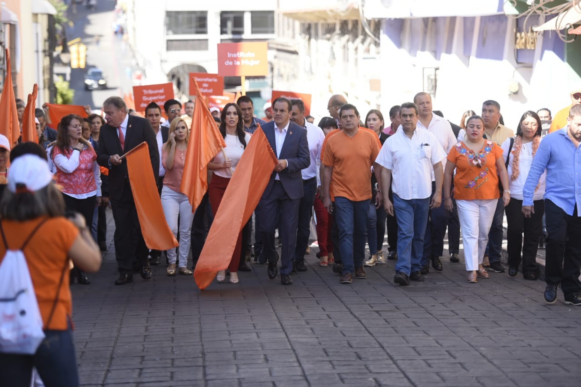 Encabeza CBB caminata a favor de la lucha contra la violencia hacia las mujeres