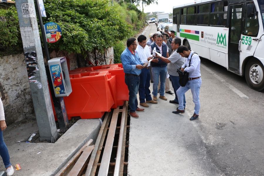 Incumple SCT a familias afectadas por Paso Exprés