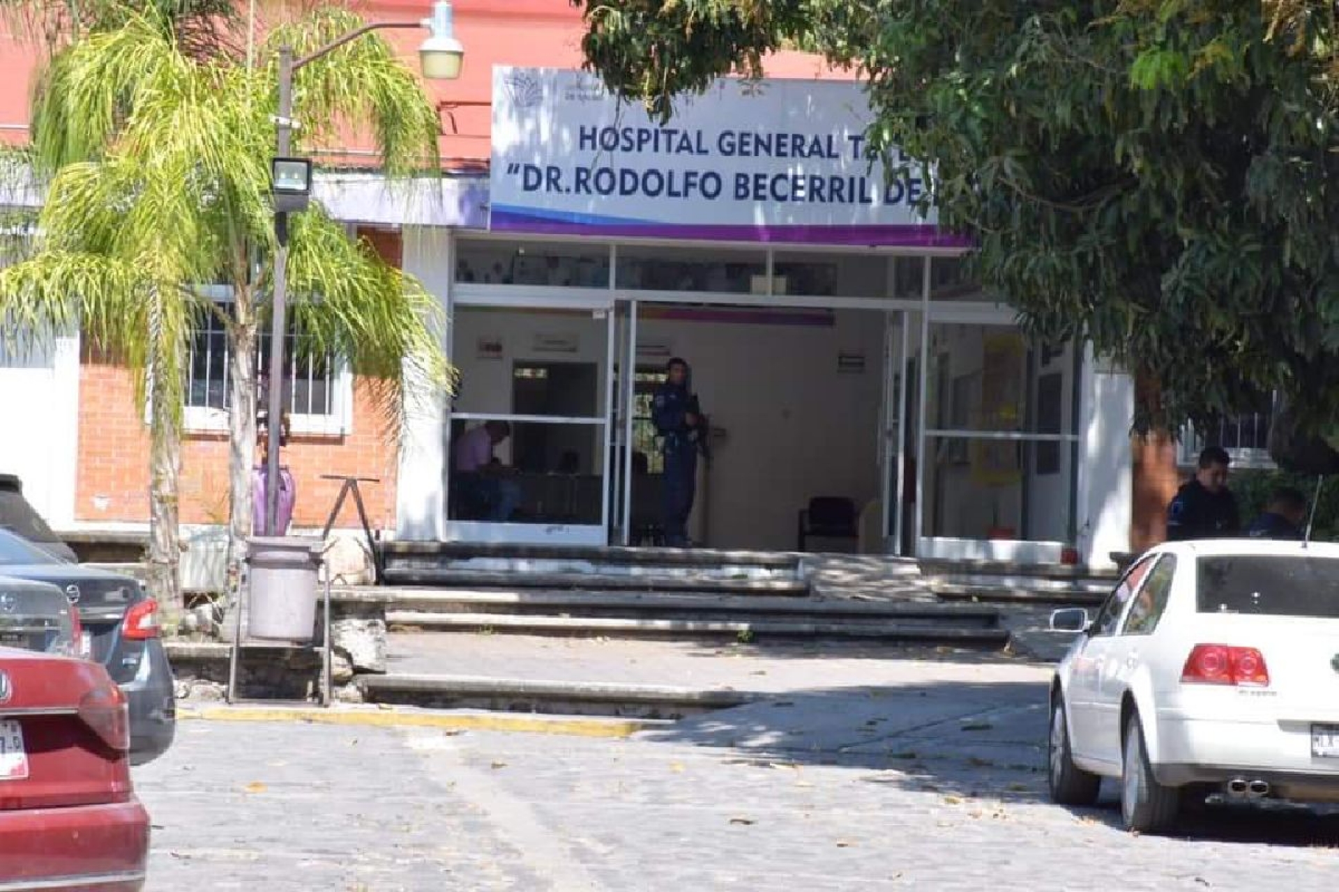 Labora solo la tercera parte de trabajadores del hospital de Tetecala