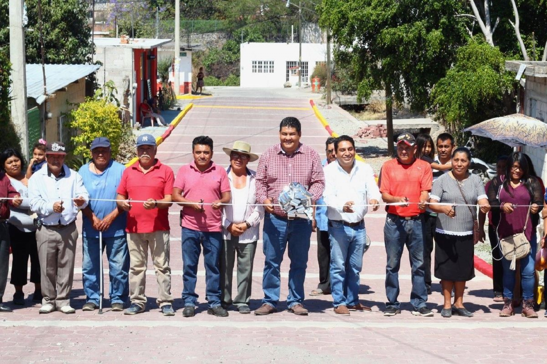 Entrega el alcalde de Yecapixtla obras en Paraíso Escondido
