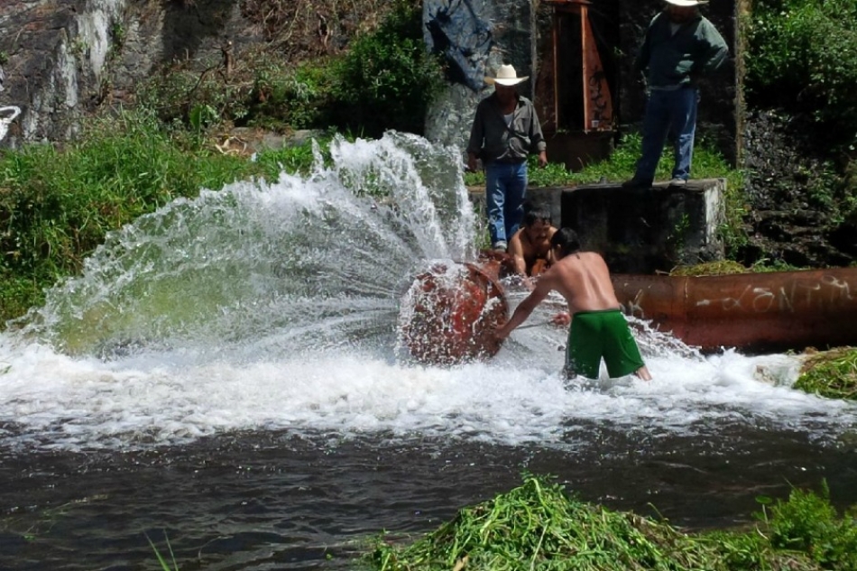 Ejidatarios de Cuautla cierran válvulas para restringir el agua al SOAPSC