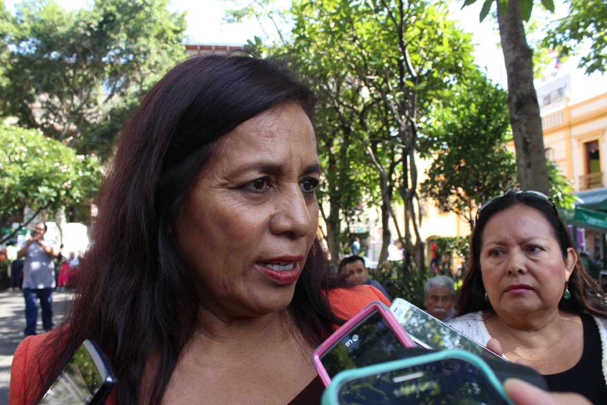 El IEBEM intercederá en México por los 25 profesores despedidos